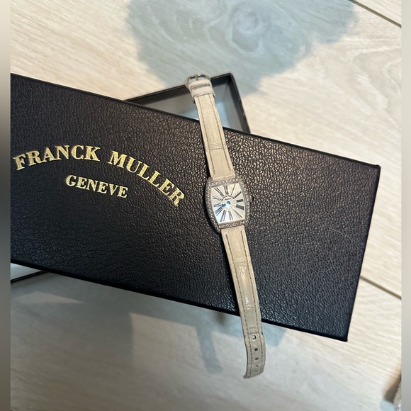 Franck Muller Geneve Women’s Watch and 2 extra bands - Picture 3 of 6
